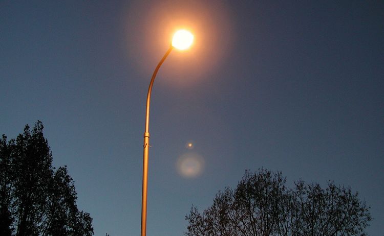 Symbolbild Straßenbeleuchtung: Zum Vergrößern auf Bild klicken