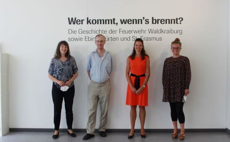 Museumsleiterin Elke Keiper, Stadtarchivar Konrad Kern, Kulturreferentin Lydia Partsch und Museumsvolontärin Tabea Sethmann: Klick öffnet eine vergrößerte Ansicht