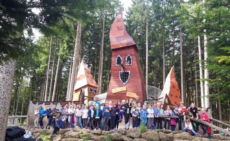 Ferienprogramm - Besuch des Bergtierparks Blindham: Zum Vergrößern auf Bild klicken