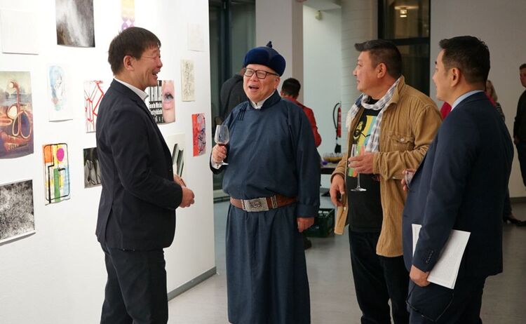 Gäste aus der Mongolei: Zum Vergrößern auf Bild klicken