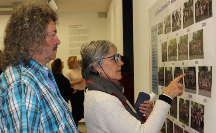 Zeitzeugen Wolfgang Horend und Waltraud Kernleitner in der Ausstellung ©Stadtmuseum: Zum Vergrößern auf Bild klicken