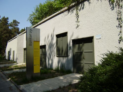 Außenaufnahme des Museums Bunker 29