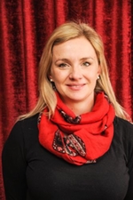 Portaitfoto der Musikschullehrerin Krempelhuber Jana Portaitfoto der Musikschullehrerin Krempelhuber Jana