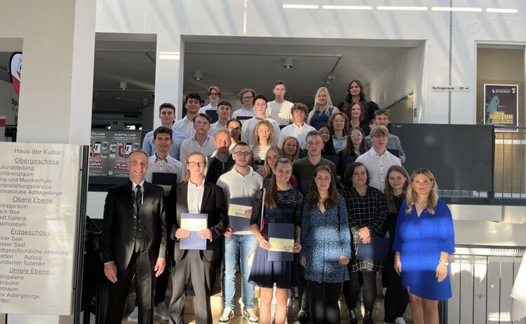 Gruppenfoto der Geehrten der Begabtenehrung 2023