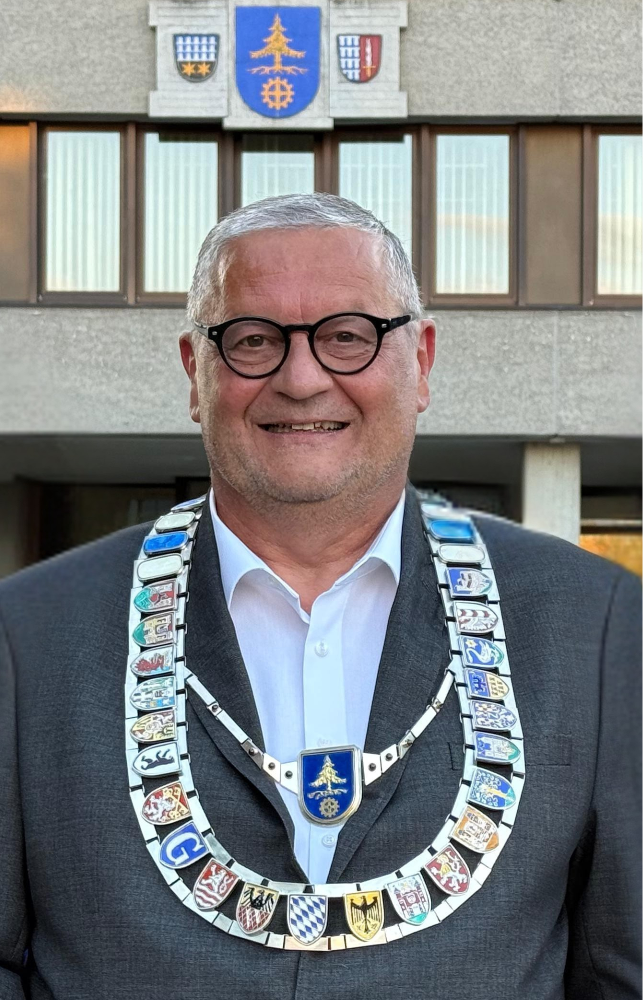 Emil Kirchmeier bei der konstituierenden Sitzung Emil Kirchmeier bei der konstituierenden Sitzung