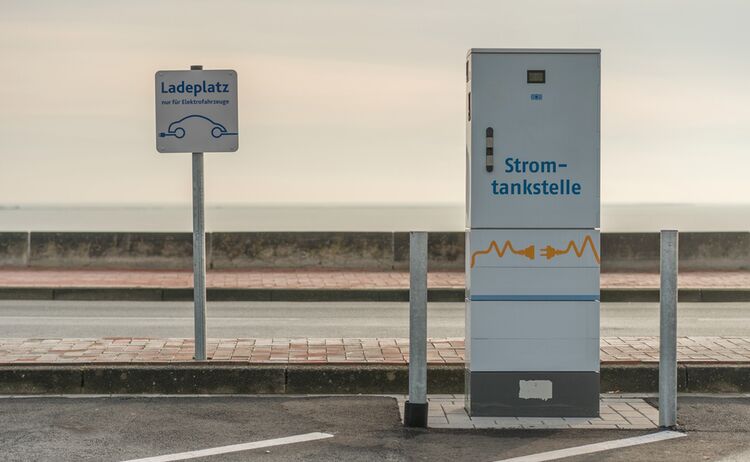 Ladestation für Elektroautos: Zum Vergrößern auf Bild klicken