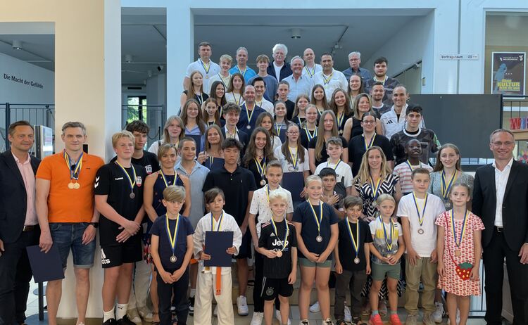 Sportlerehrung 2024: Zum Vergrößern auf Bild klicken