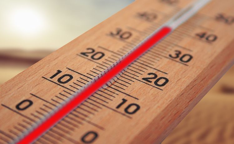 Ein Thermometer mit steigender Temperatur als Sinnbild für den Klimaschutz: Zum Vergrößern auf Bild klicken