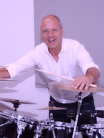 Portraitfoto des Musikschullehrers Wolfgang Höhn Portraitfoto des Musikschullehrers Wolfgang Höhn